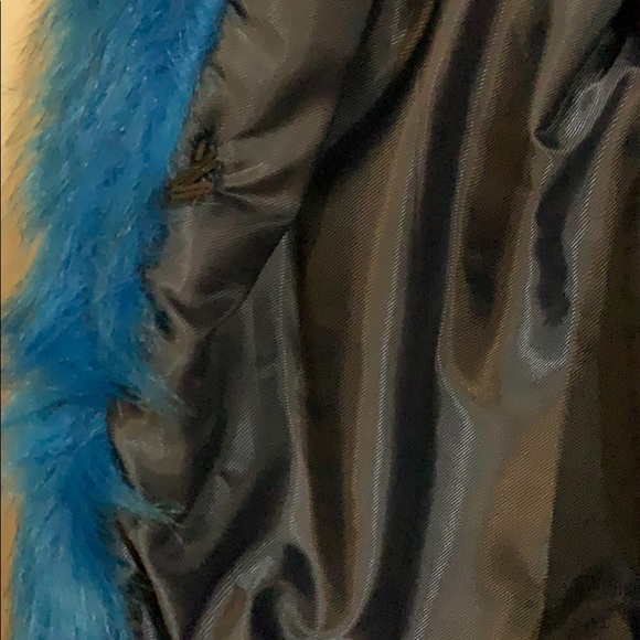 New!!! Girls fur coat with pockets - Picture 2 of 7